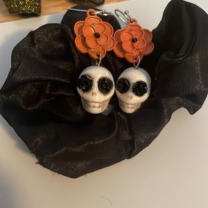 - Skull earrings Brand New Never Worn One Size
